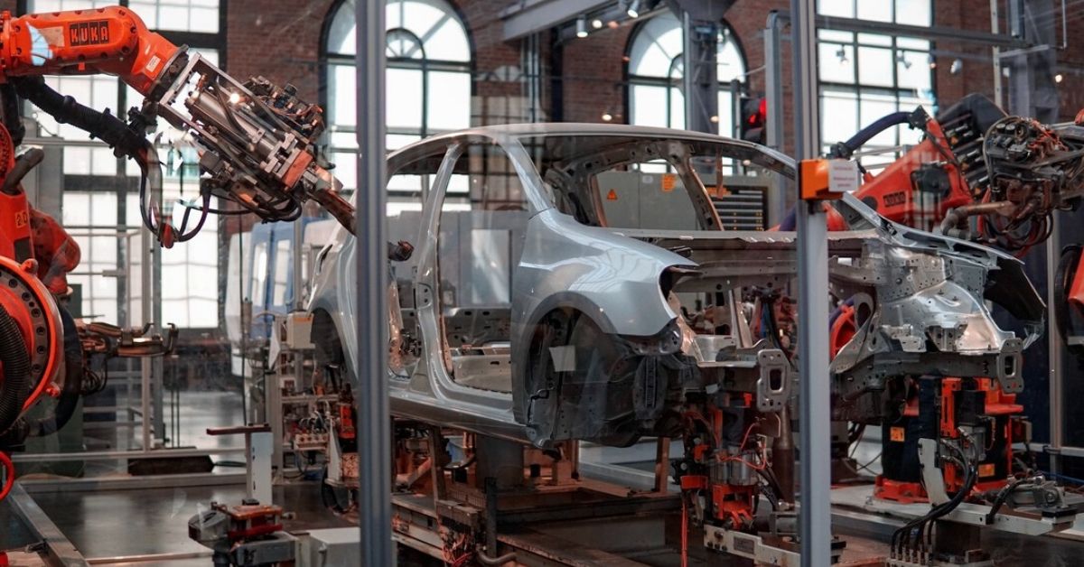 Custom Tools per assistere manifattura delle macchine Nuovamacut